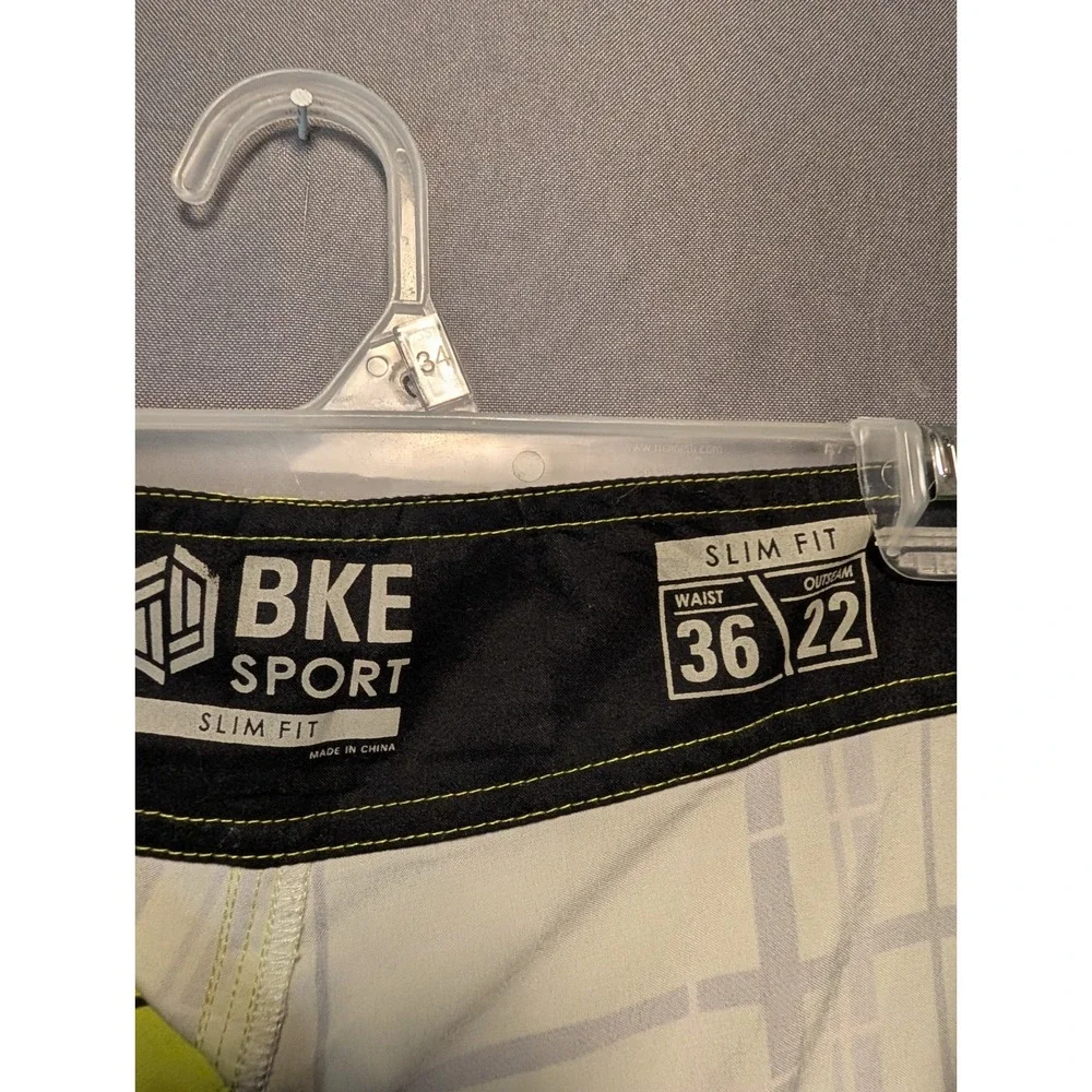 Buckle BKE Sport Board Shorts Mens 36 Lime Green Plaid Slim Fit Swim Trunks